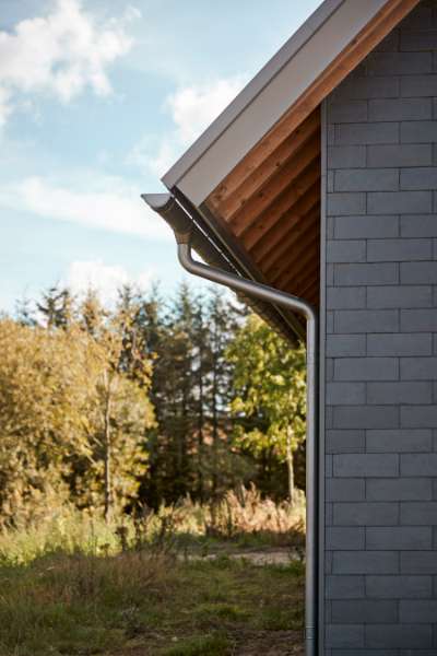 Jow jow – dee’ stålprofiler på vendelbomål’sk og dee’ mousi, Hjabelundvej 49, 9830 Tårs